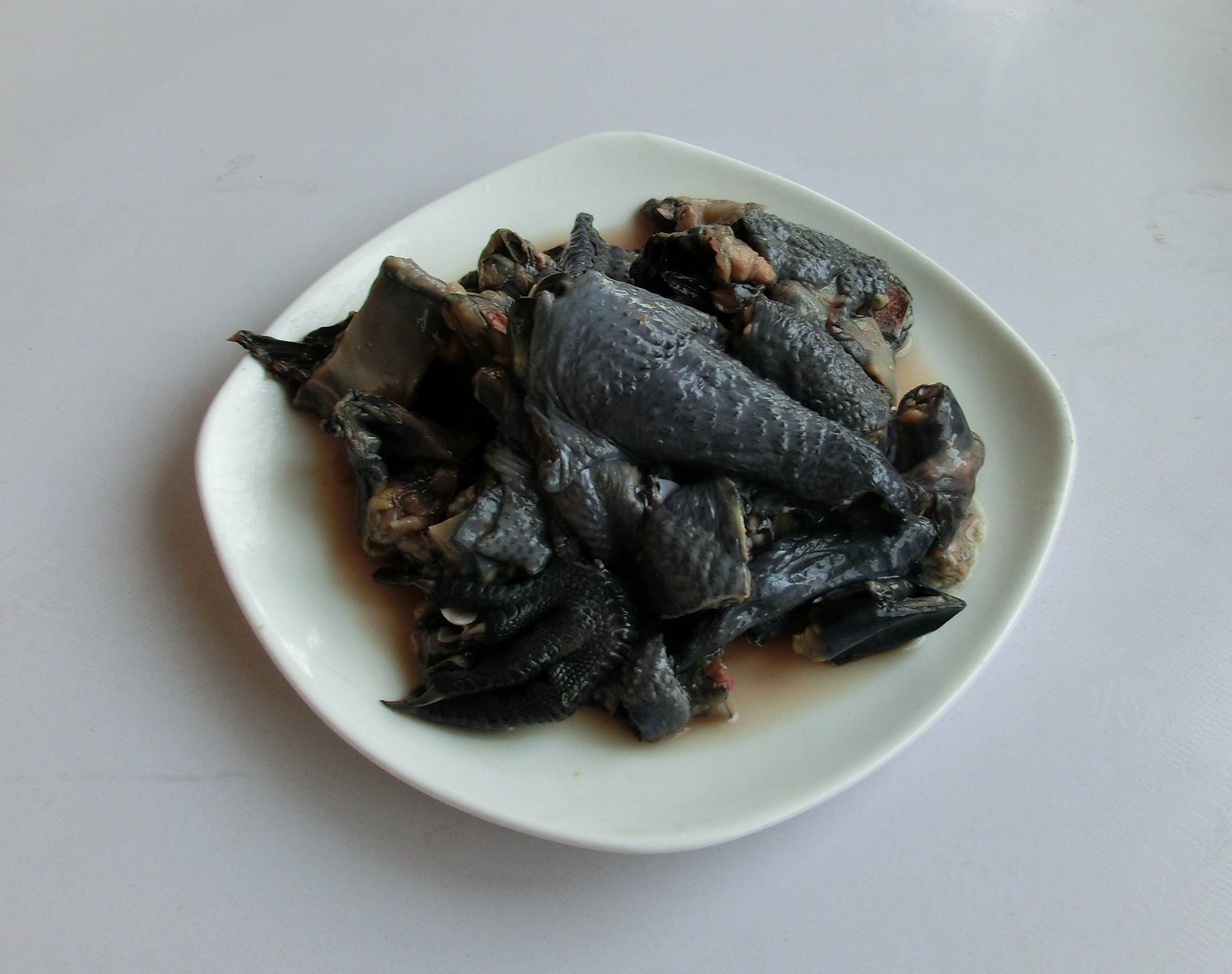 姬松茸花膠燉烏雞湯的做法 步骤3