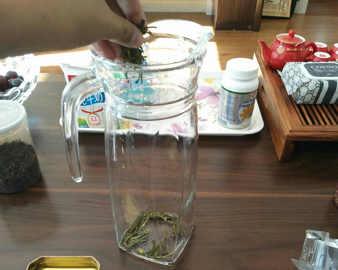 大號龍井金菊枸杞茶的做法 步骤1