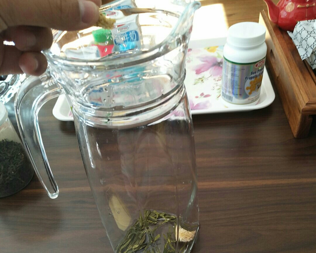 大號龍井金菊枸杞茶的做法 步骤2