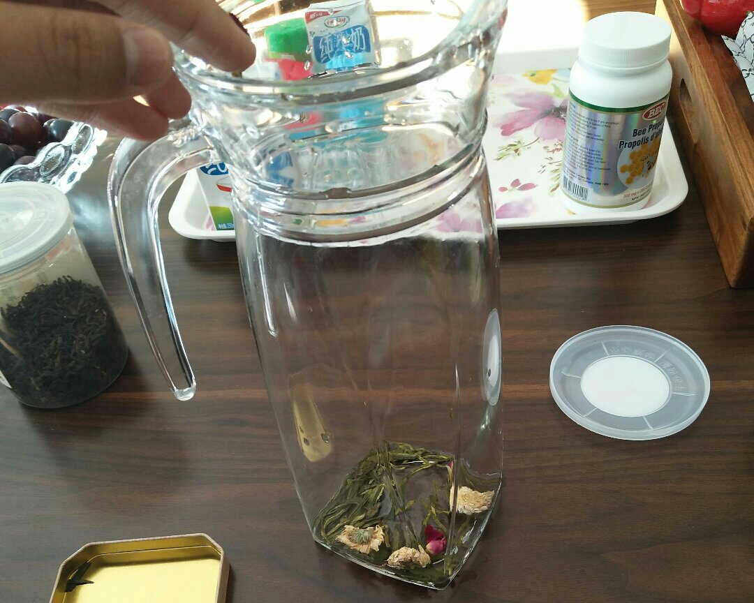 大號龍井金菊枸杞茶的做法 步骤3