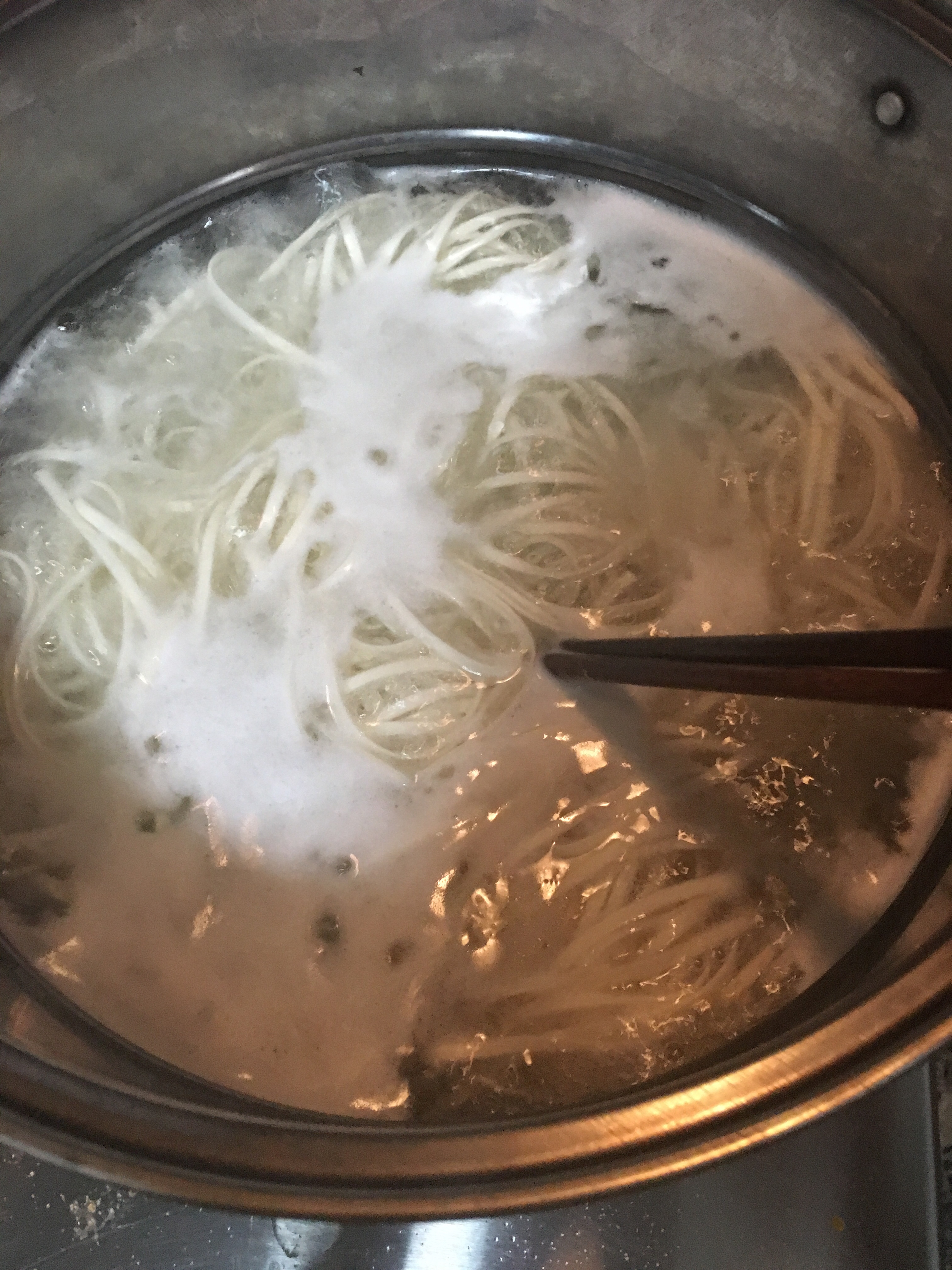 酸湯麪（不吃蔥蒜的請飄過）的做法 步骤7