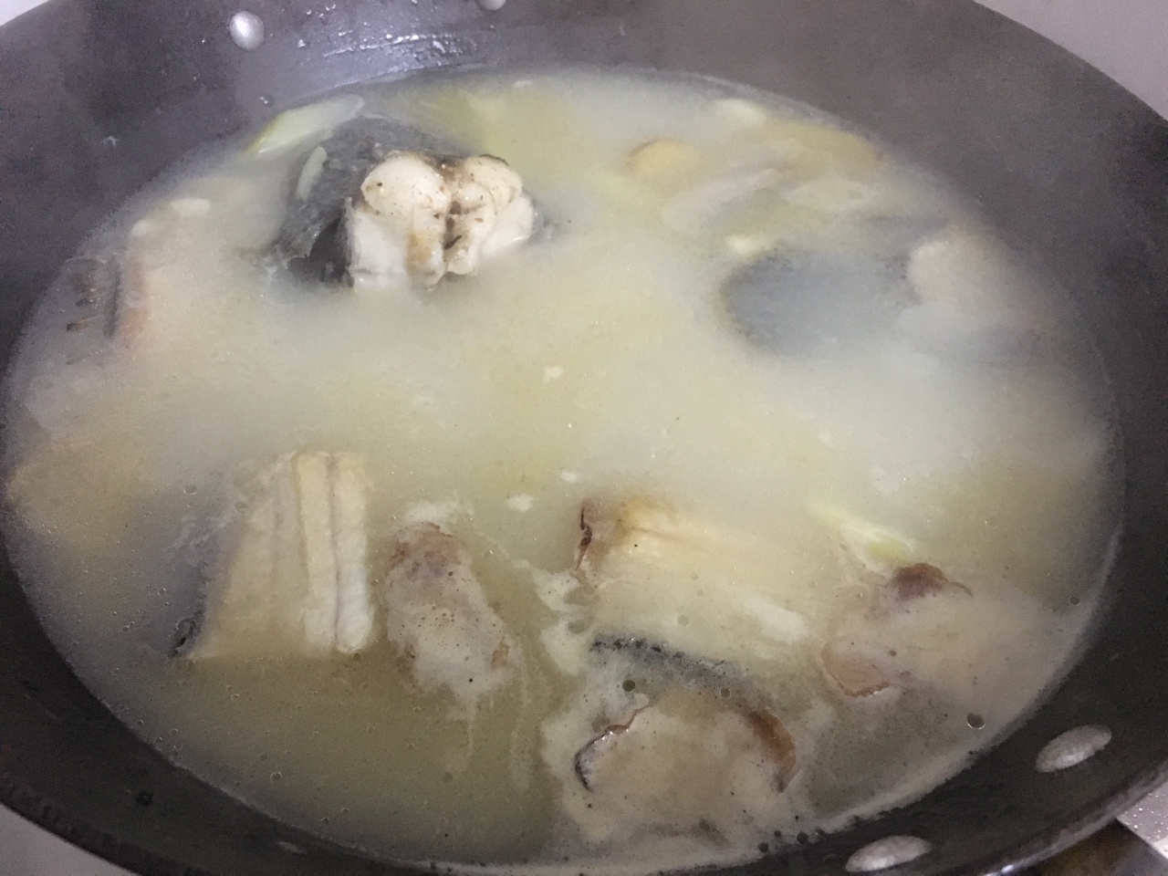清淡魚湯涮鍋的做法 步骤8