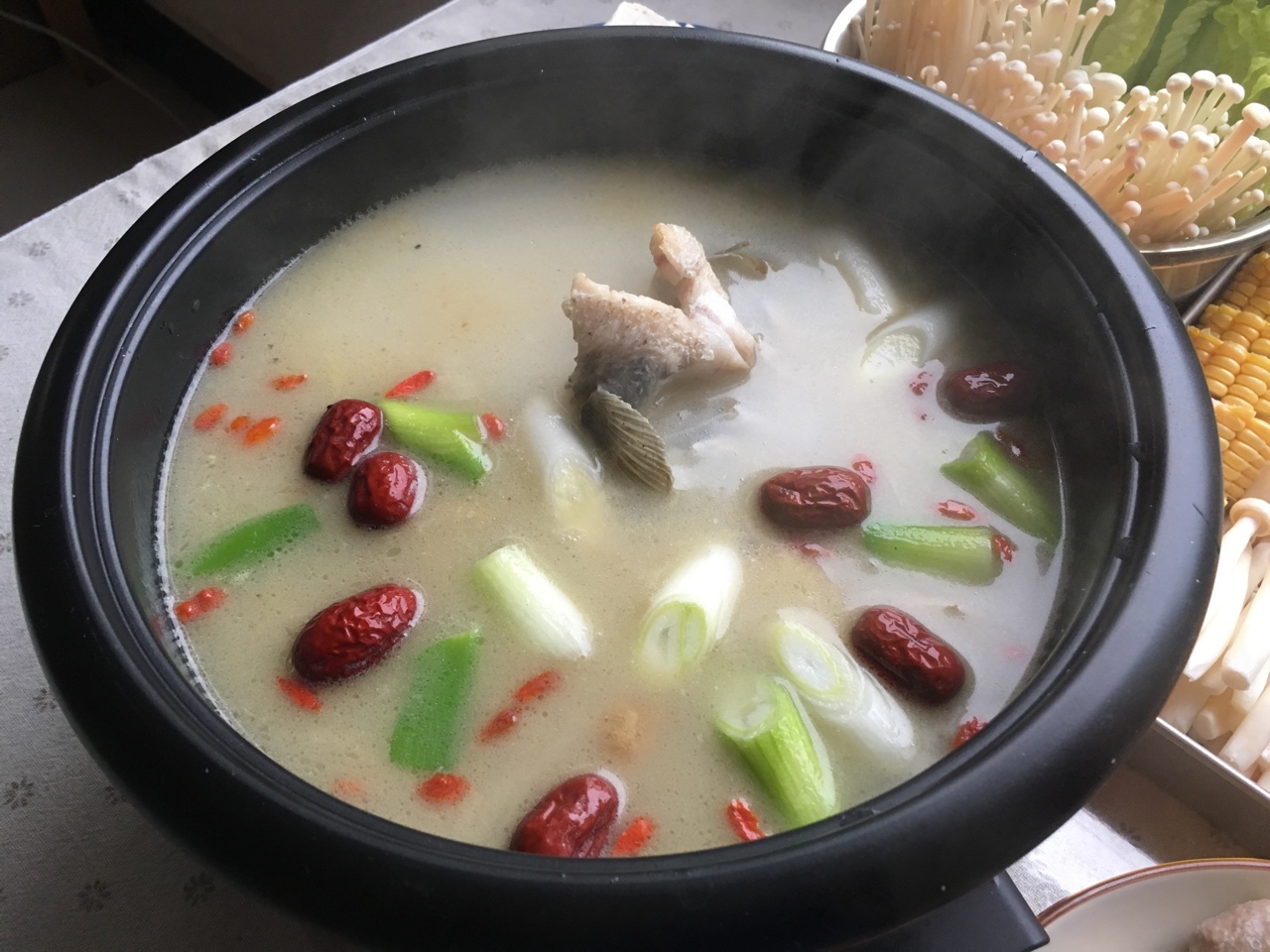 清淡魚湯涮鍋的做法 步骤10