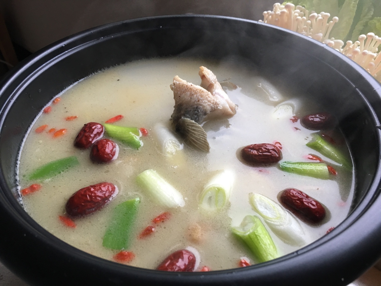 清淡魚湯涮鍋的做法 步骤9