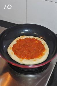 平底鍋脆底香腸披薩的做法 步骤10