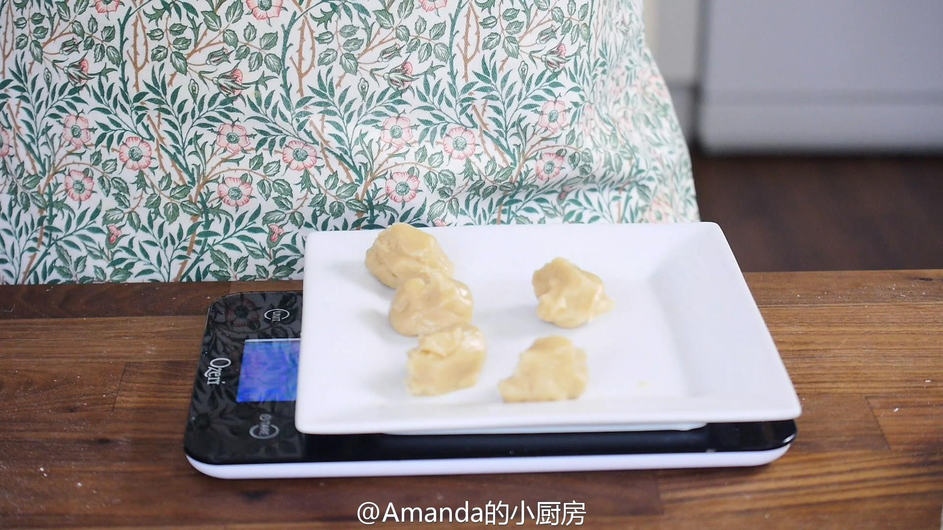 【曼食慢語】蛋黃蓮蓉月餅的做法 步骤17