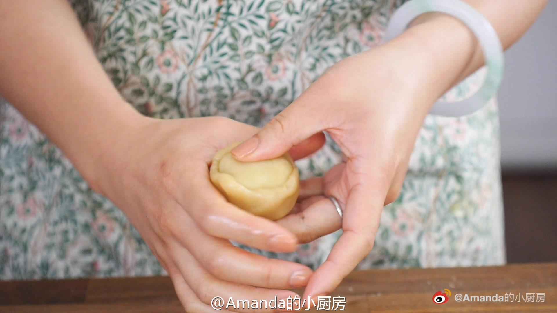 【曼食慢語】蛋黃蓮蓉月餅的做法 步骤18