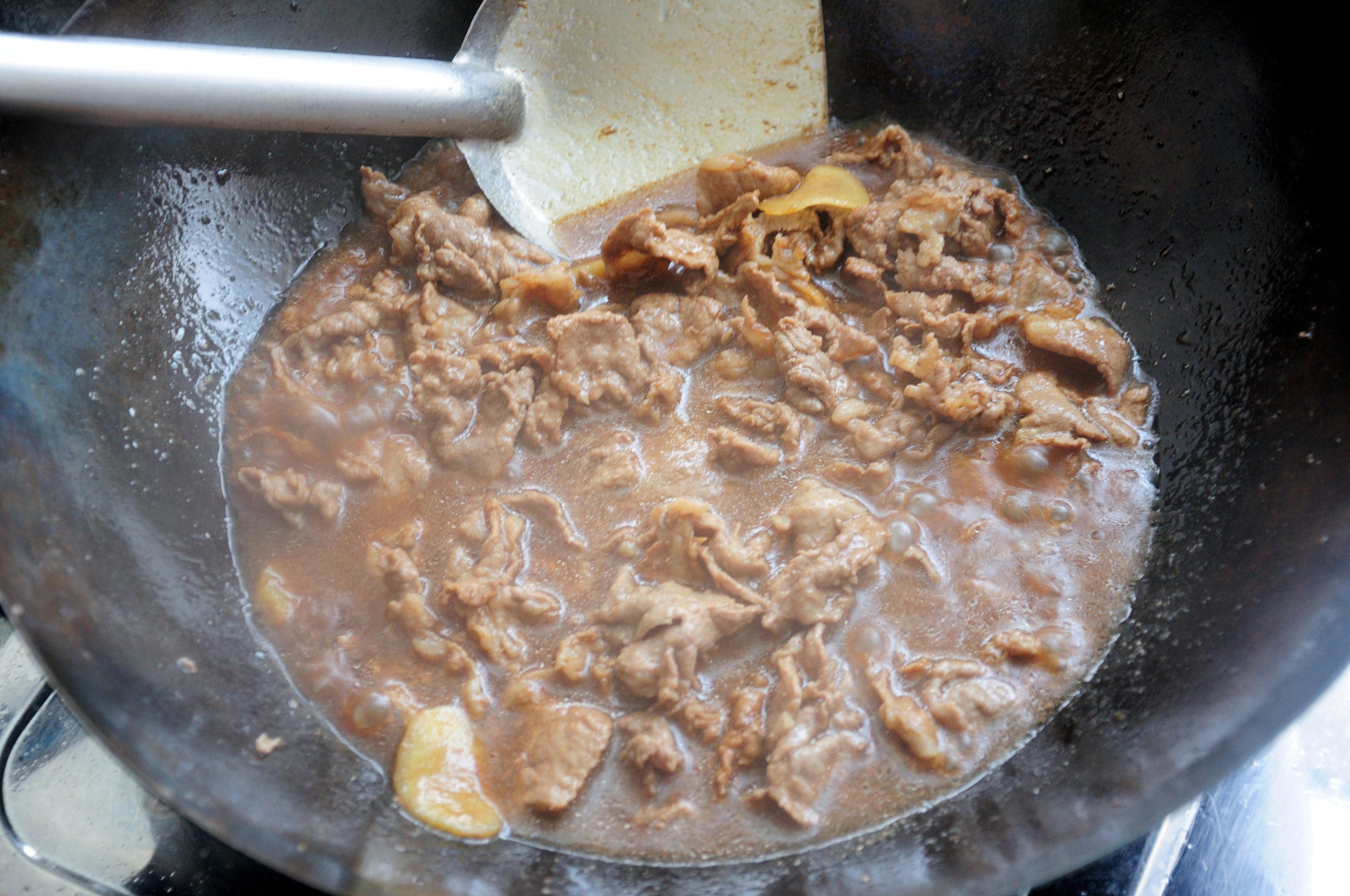 河南滷麪的家常做法 豫菜經典 簡單易上手的蒸麪條 清真牛肉版的做法 步骤10