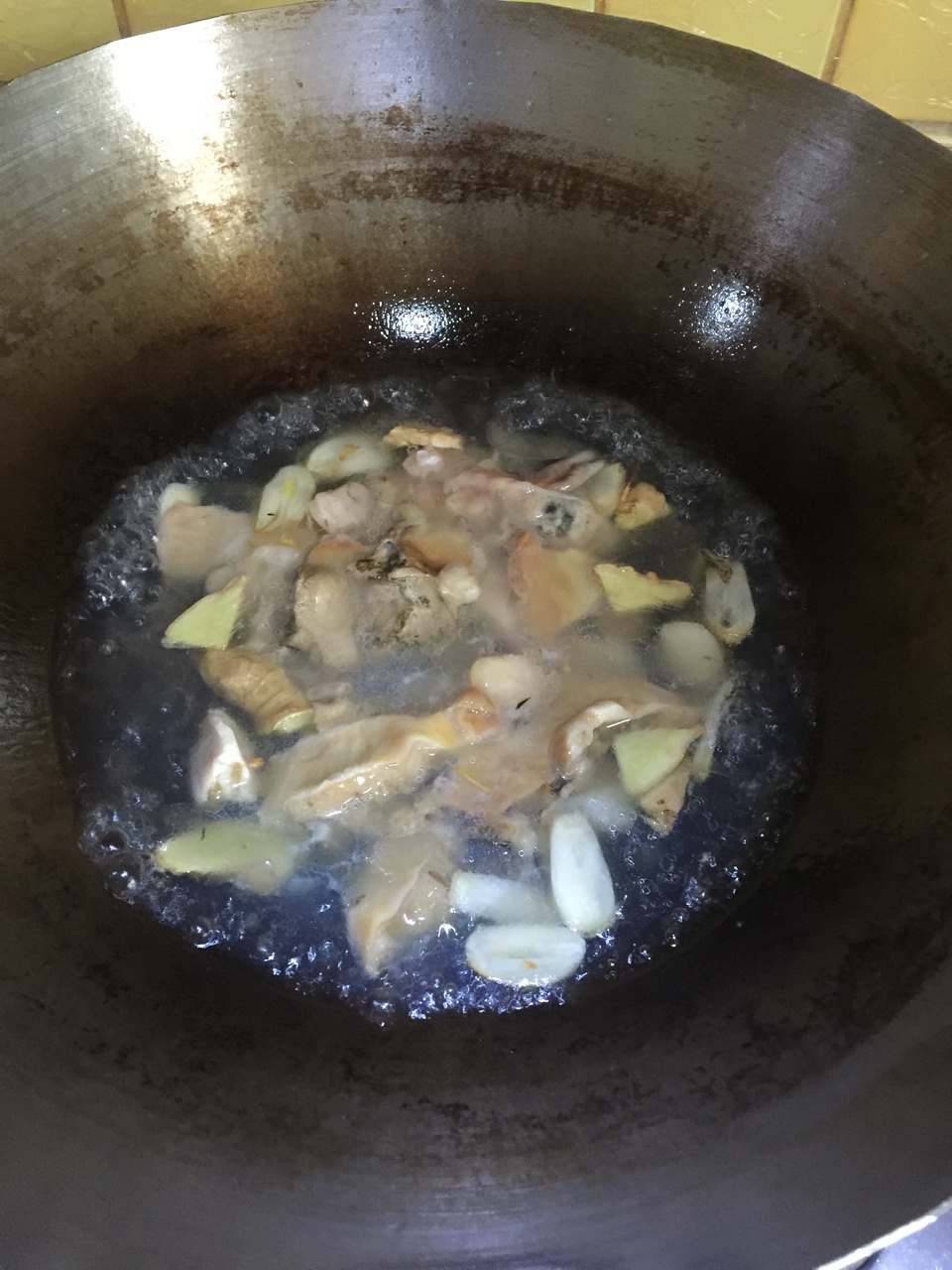 河蚌春筍燉豆腐的做法 步骤4