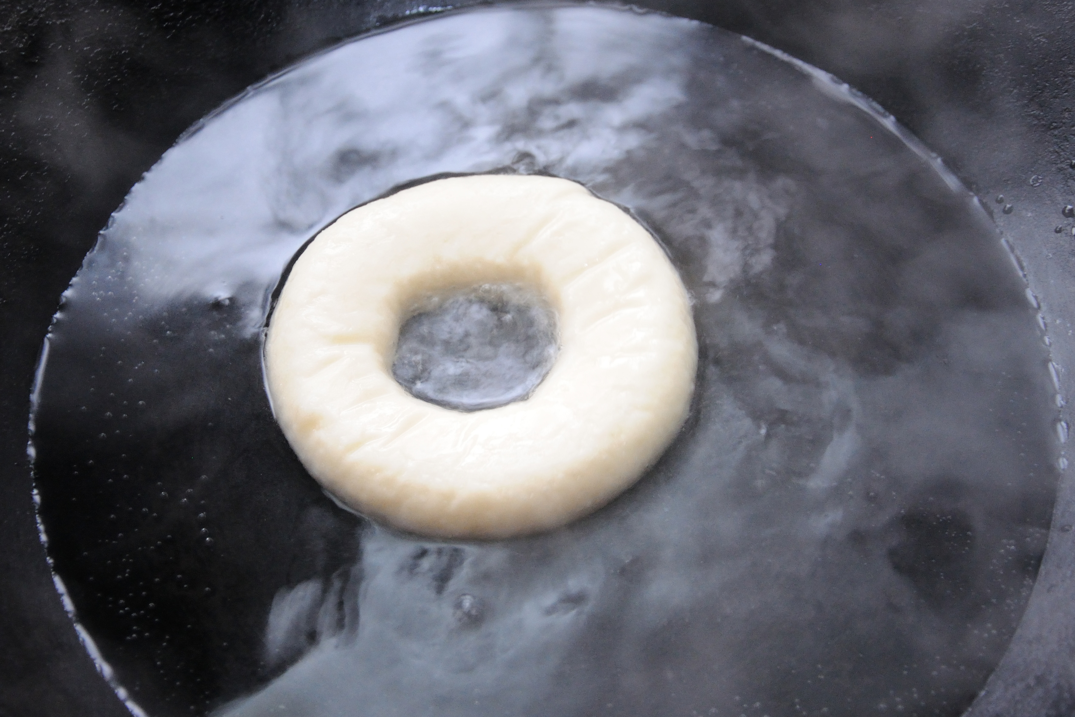 基礎款貝果麪包製作詳細過程 水煮麪包風靡紐約成網紅美食的祕密的做法 步骤24