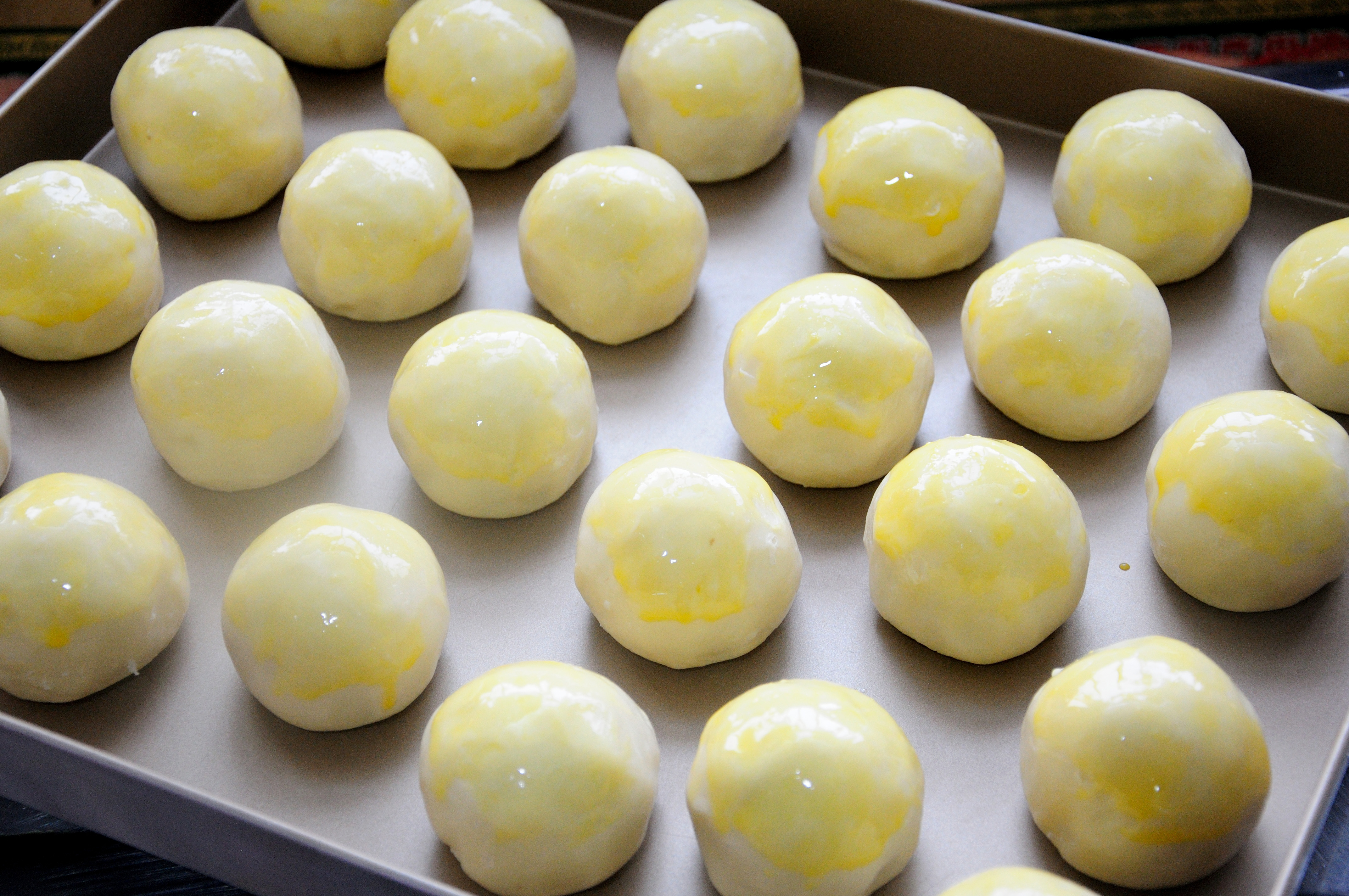 經典版蛋黃酥 高顏值中式傳統美食 最順手的配方&最詳細的製作過程及各種注意事項的做法 步骤42
