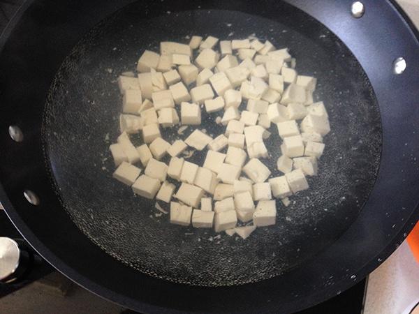 素蟹粉豆腐的做法 步骤3