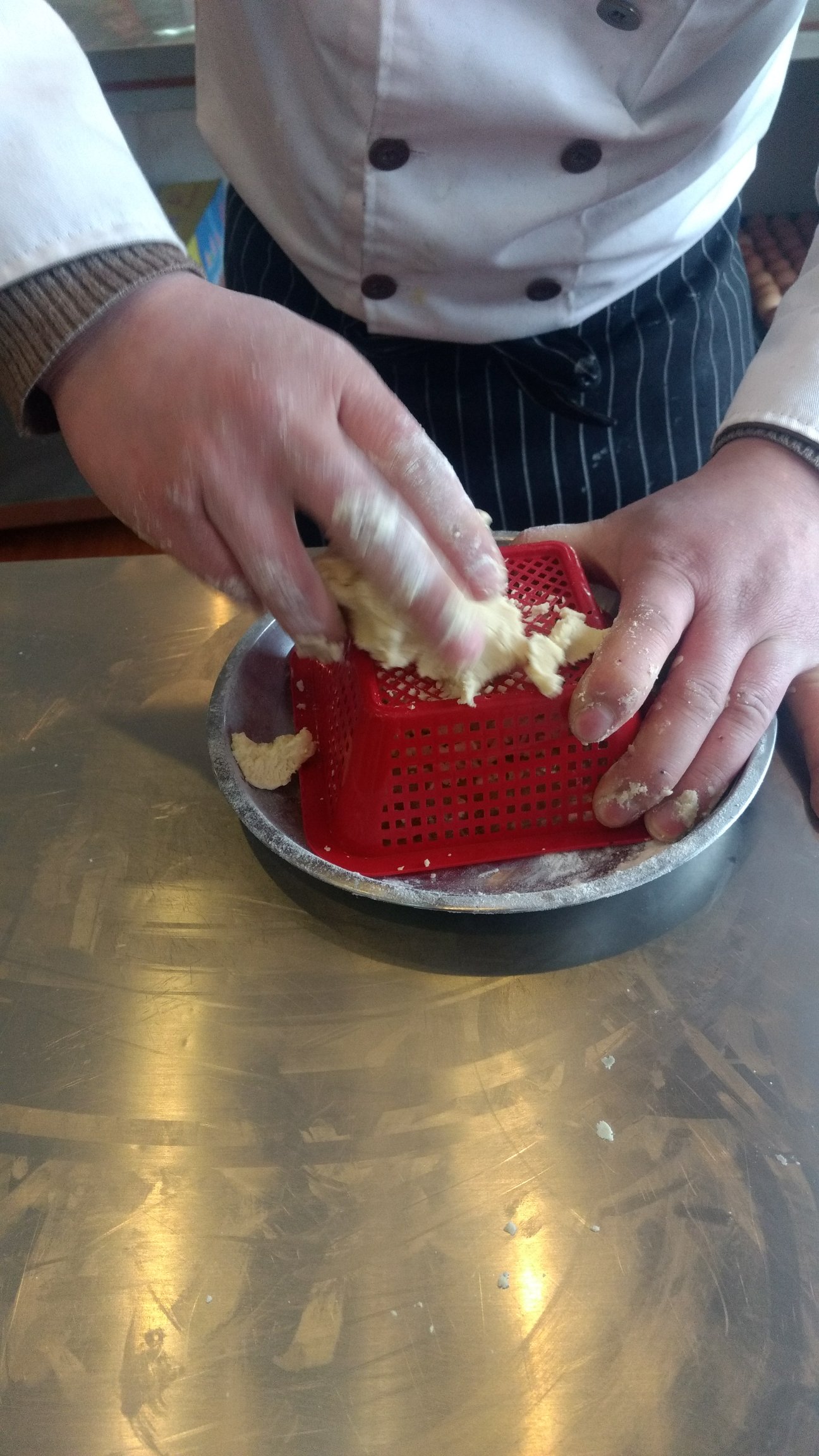 麪包裝飾 酥菠蘿製作的做法 步骤4