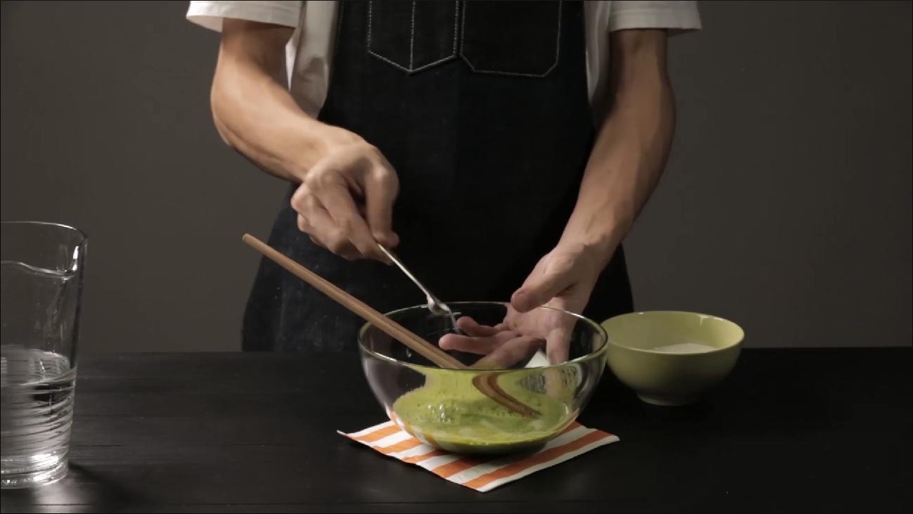 綠色煎餅俠|爸爸廚房 VOL.028--菠菜、雞蛋、麪粉、橄欖油的做法 步骤7