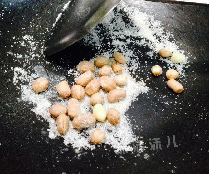 椒鹽酥餅（自制椒鹽芝麻餡）的做法 步骤6