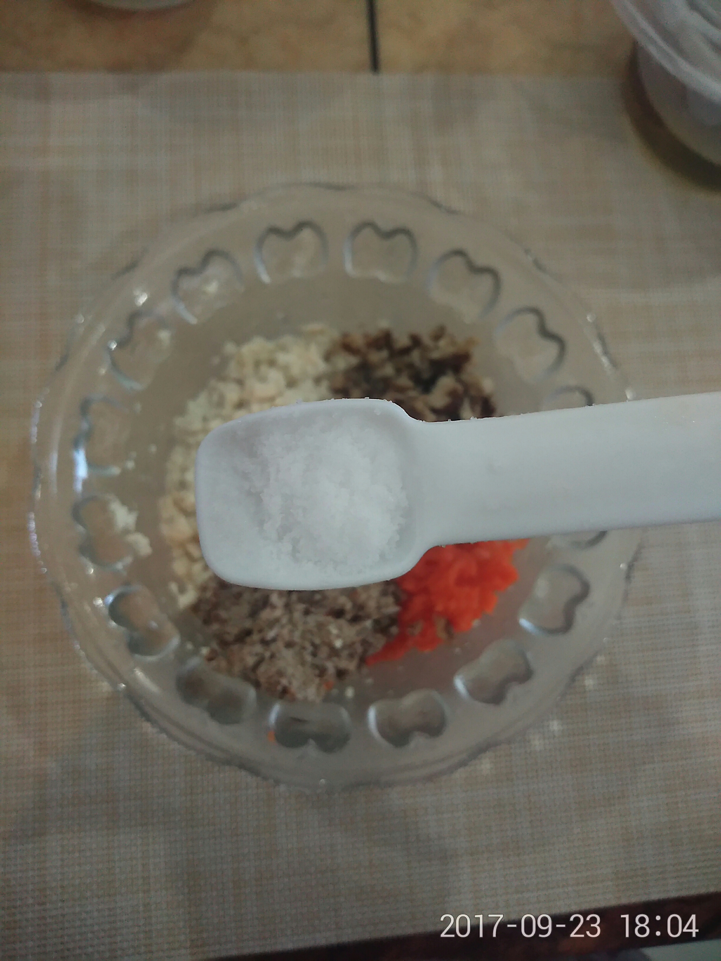 全素什錦餃子（豆腐胡蘿蔔香菇燕麥片糙米飯餡）的做法 步骤7