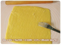 【迷你起司乳酪蛋塔】消耗淡奶油和乳酪的微酸小蛋撻的做法 步骤9