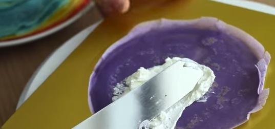 彩虹千層蛋糕 彩虹可麗餅(Mille Crepe Cake)的做法 步骤13