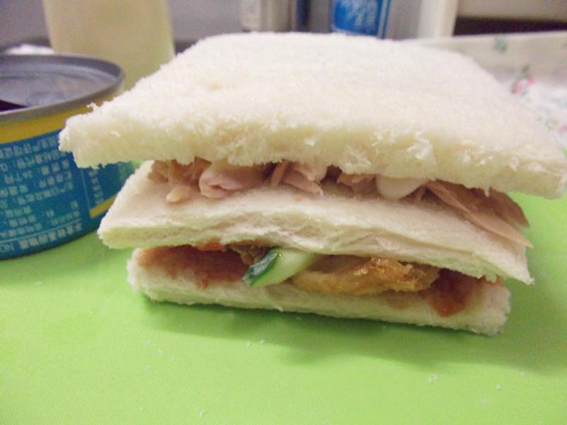 （元氣早餐）雞蛋吞拿魚三明治的做法 步骤6