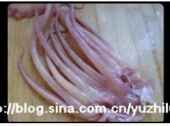 魷魚頭炒花菜的做法 步骤7