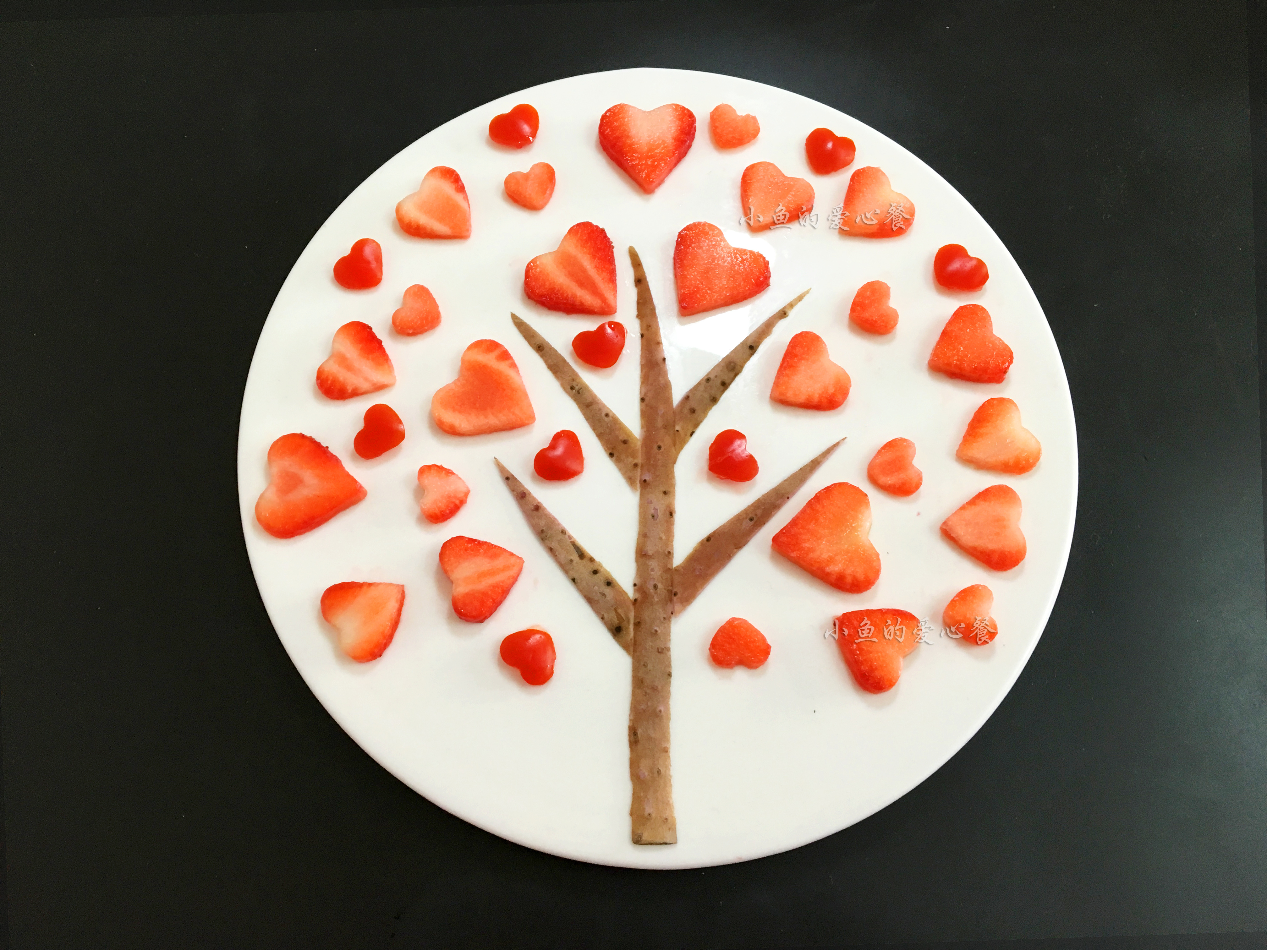 愛心樹—創意水果拼盤的做法 步骤2