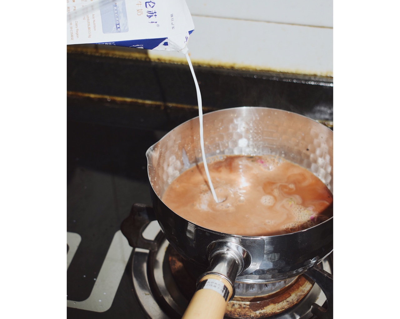【奶蓋！奶蓋！】奶蓋2.0&超好喝的玫瑰普洱奶蓋茶的做法 步骤4