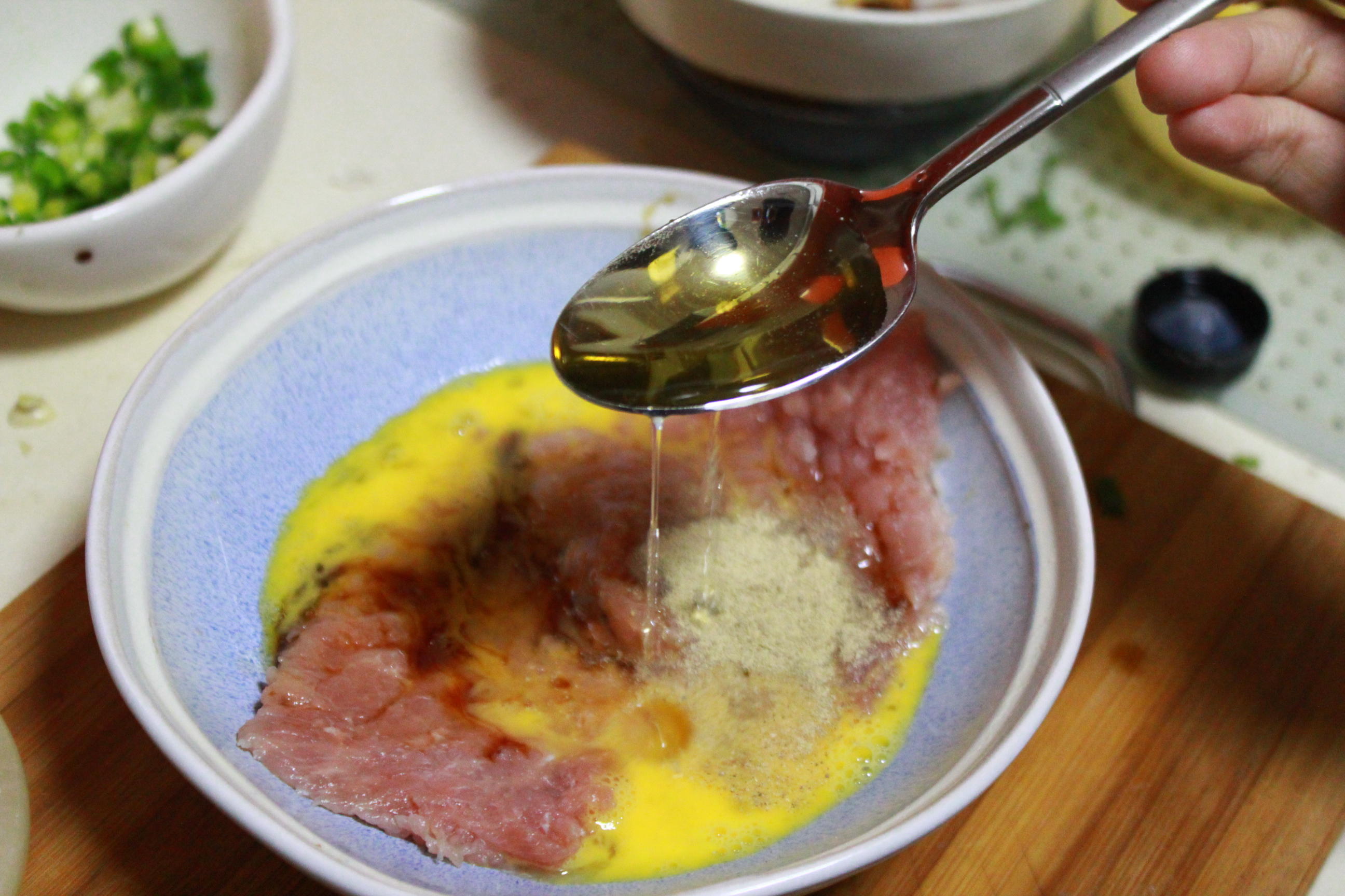 【新年家宴小菜】上海風味炸豬排的做法 步骤5