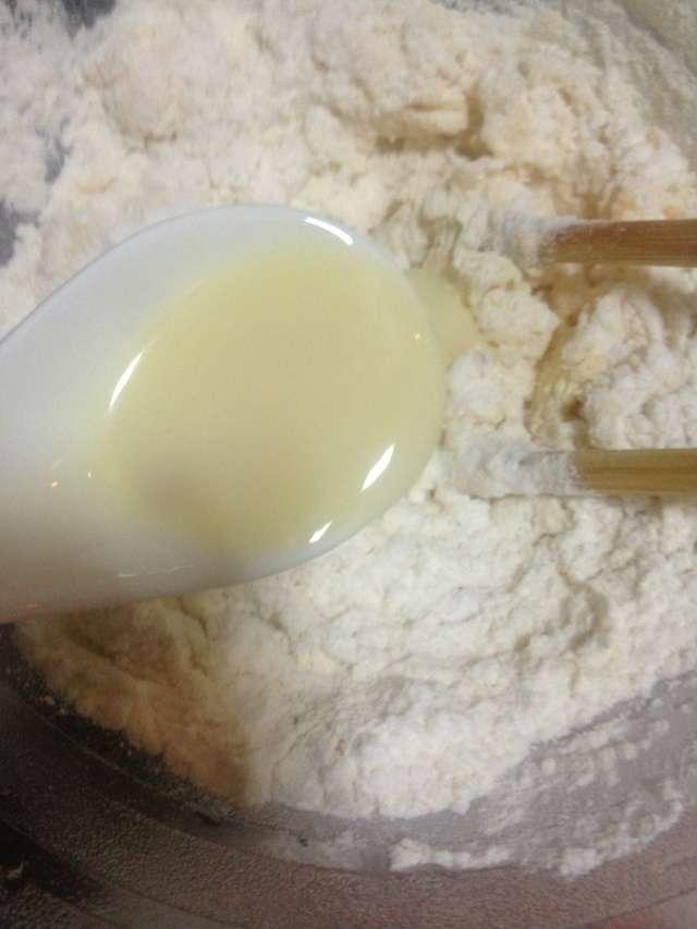 奶香玉米卷°DIY創意小甜點๑的做法 步骤3
