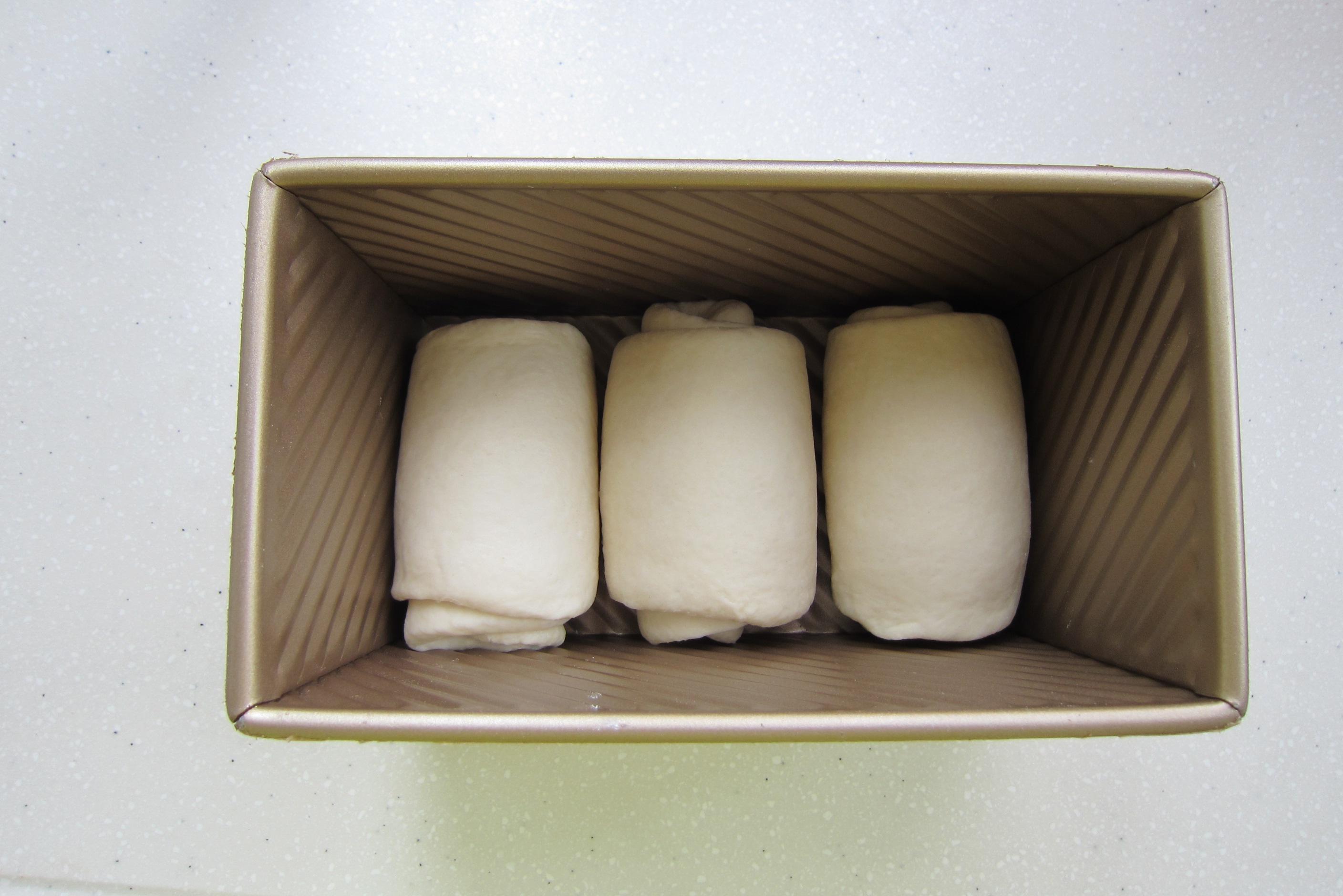 大名鼎鼎的吐司——妃娟100%中種北海道牛奶吐司的做法 步骤5