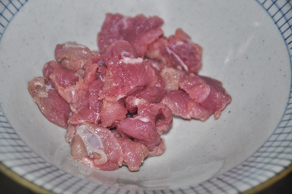 黑椒味圓包菜炒牛肉 好下飯的做法 步骤2