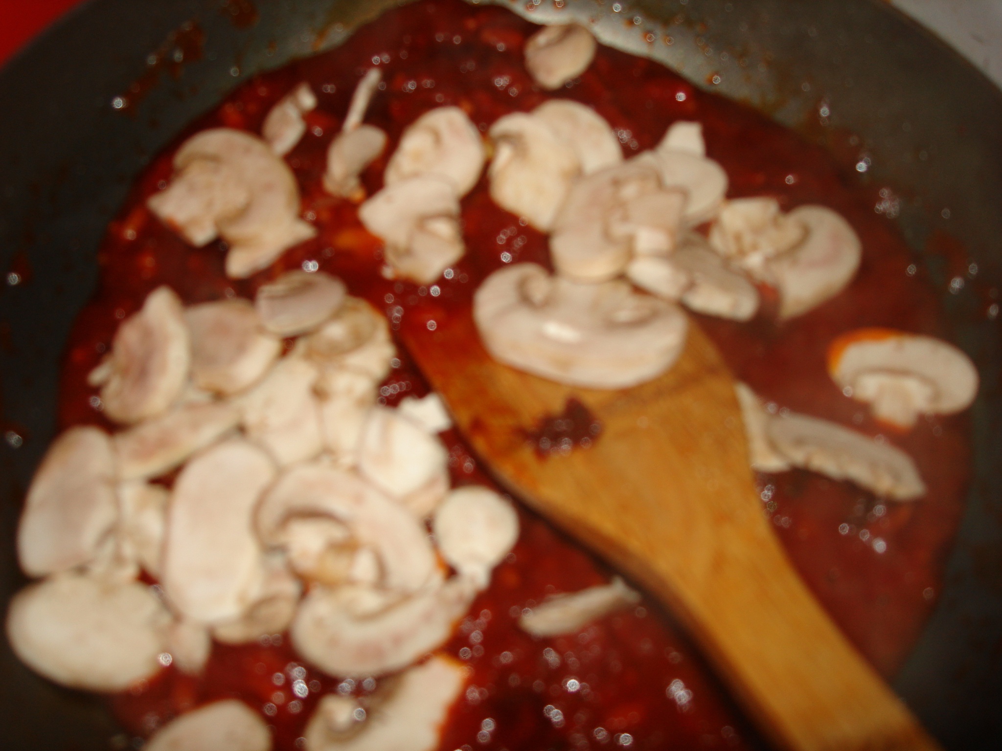 豆瓣番茄口蘑意麪的做法 步骤8