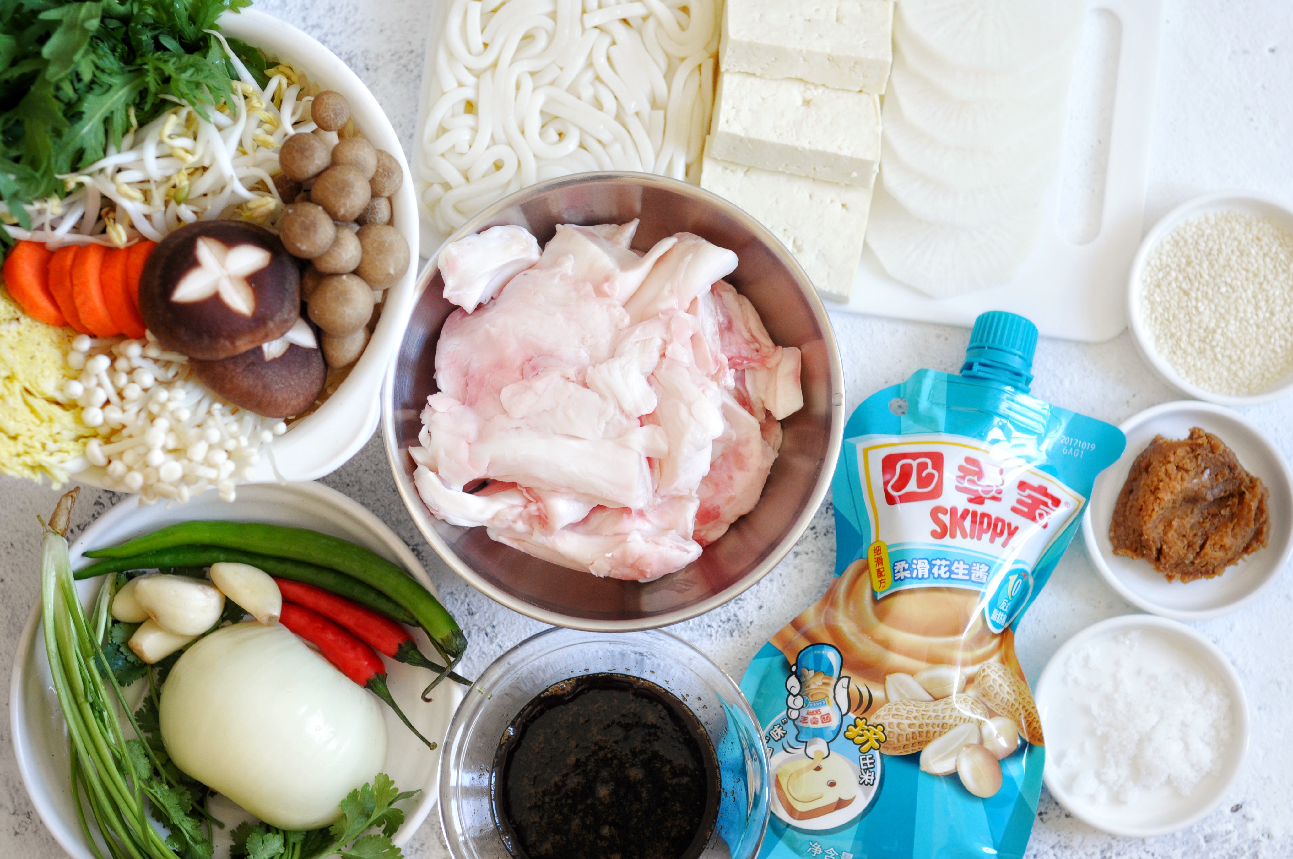 日式牛筋暖鍋與萬能花生味噌醬的做法 步骤1