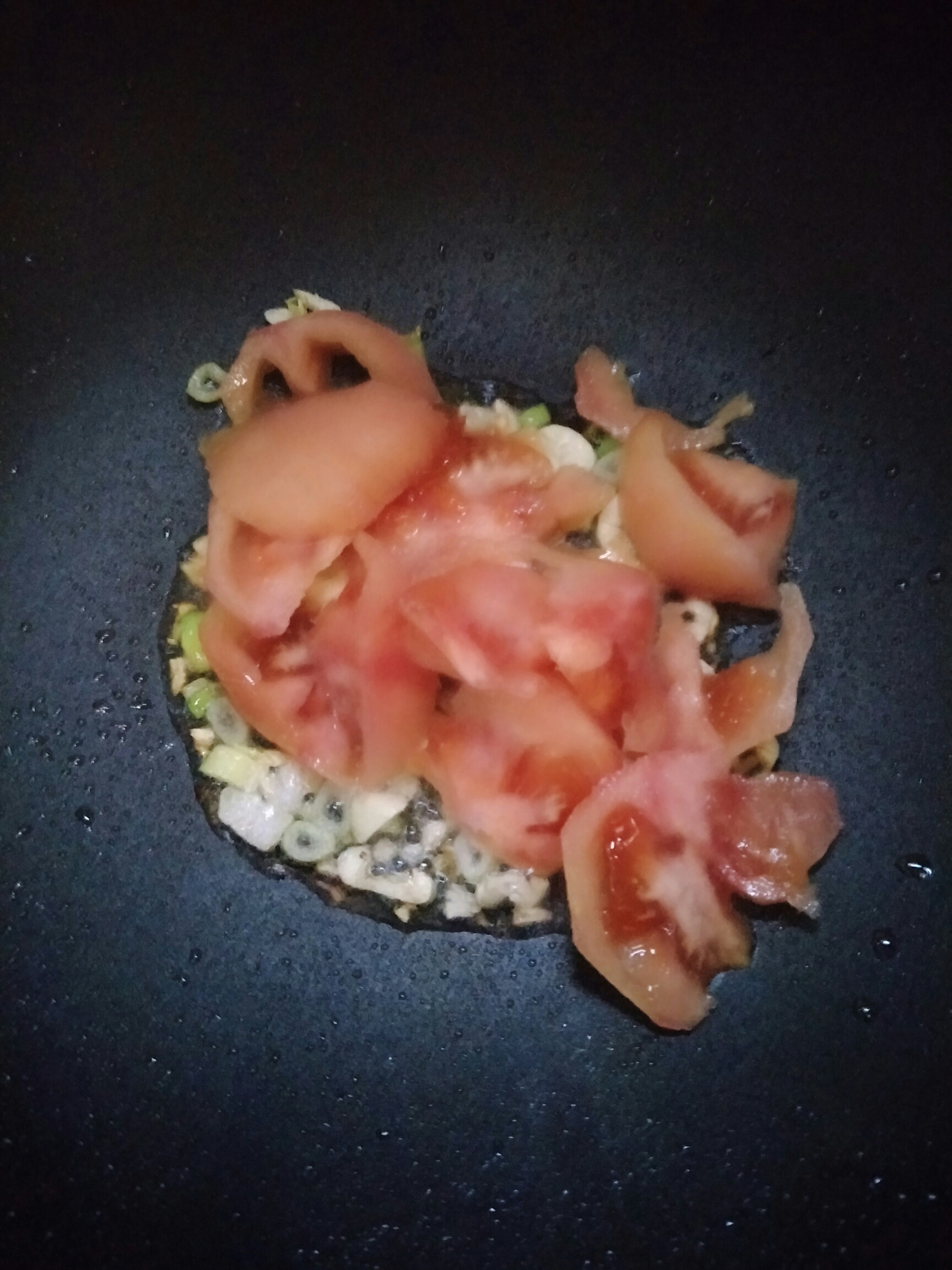 番茄西葫蘆炒蛋的做法 步骤3