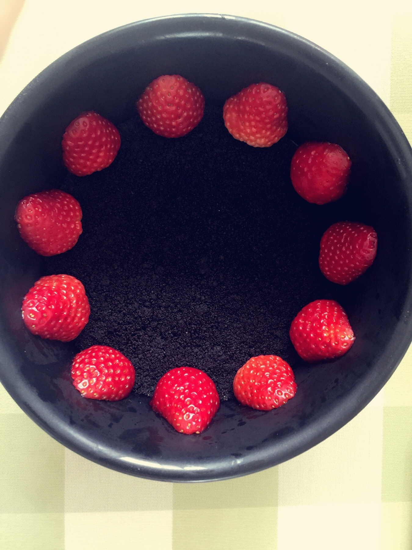 奧利奧草莓酸奶慕斯蛋糕（6寸）的做法 步骤12