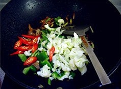 幹鍋五花肉菜花的做法 步骤7
