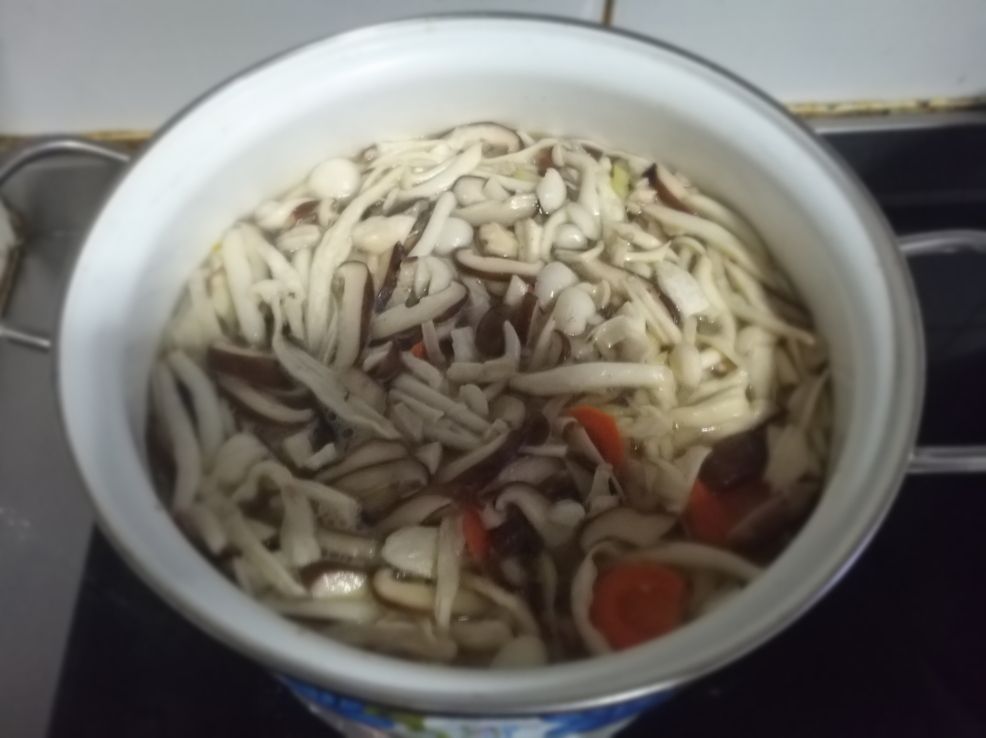 家常～蘑菇湯的做法 步骤5