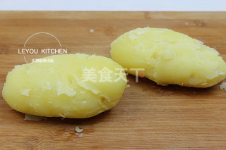 土豆傳奇—剁椒蒸土豆的做法 步骤3