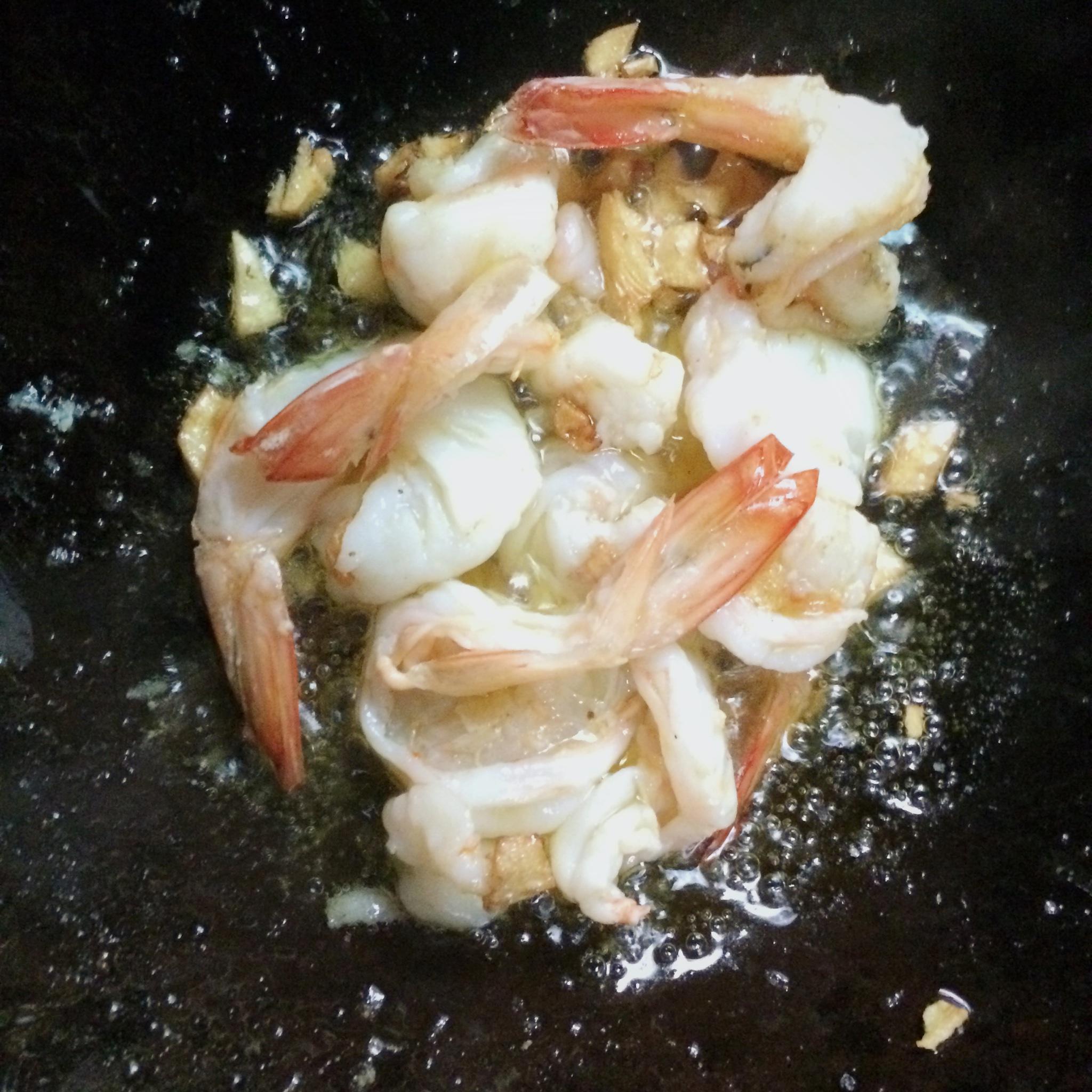 大蝦焗飯（微波爐版）的做法 步骤3