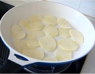 香辣幹鍋土豆片的做法 步骤7