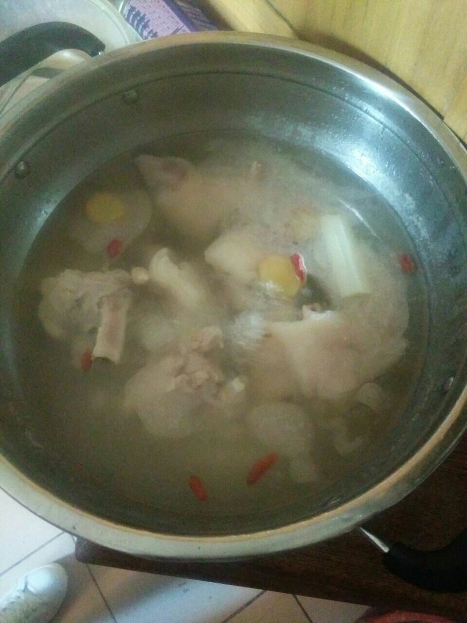 清淡豬蹄湯的做法 步骤2