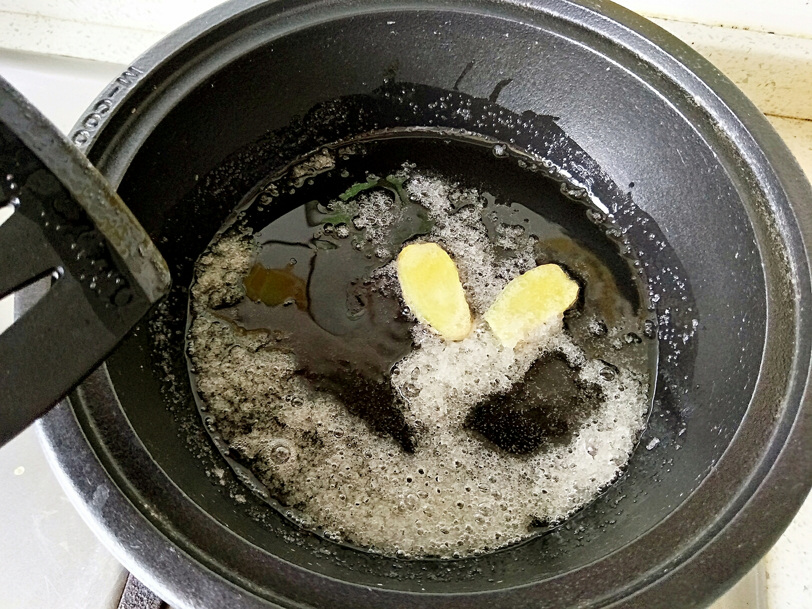 塔吉鍋醬脊骨的做法 步骤2