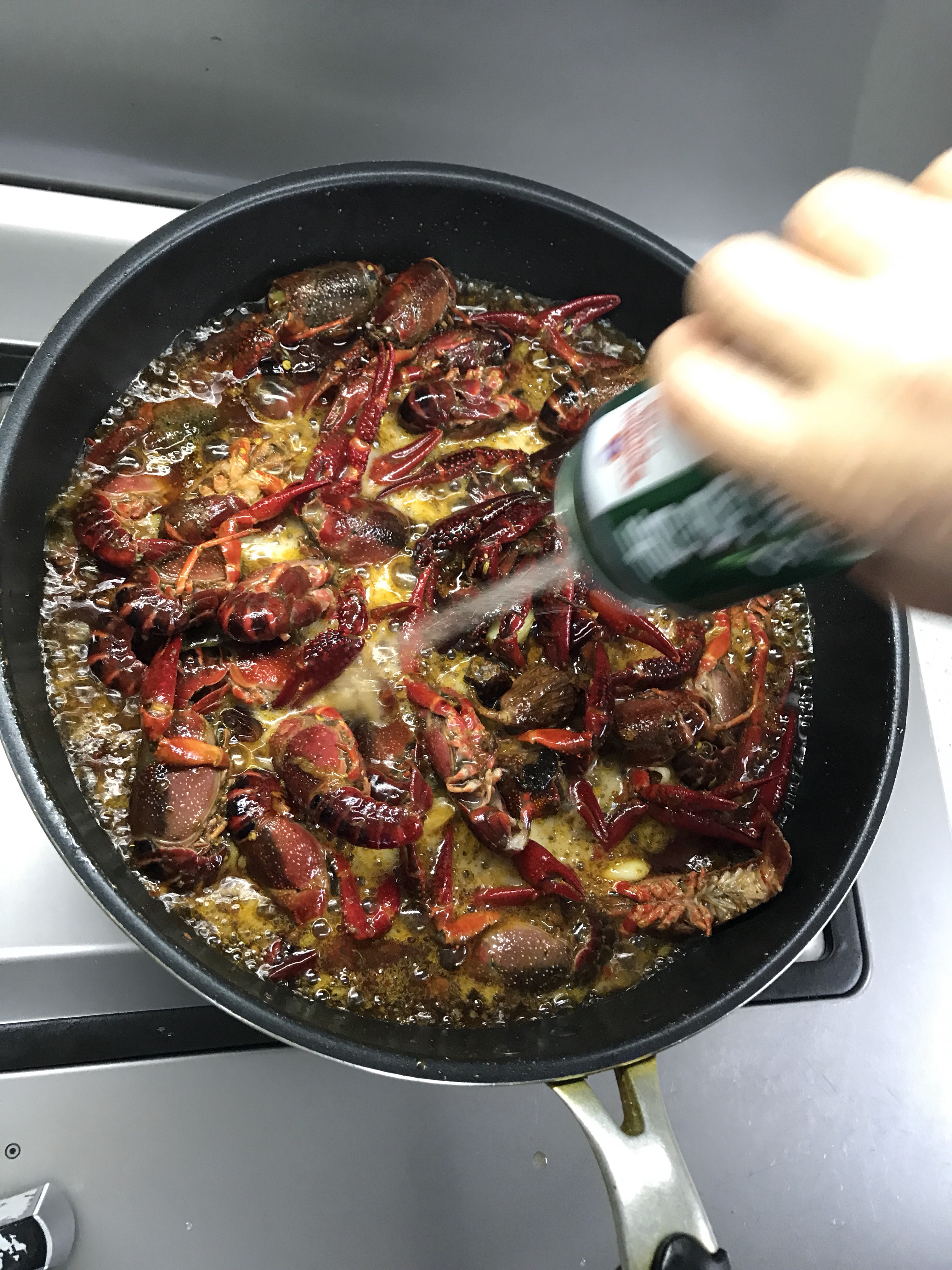 川味油燜小龍蝦的做法 步骤8